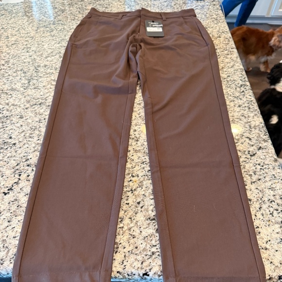 NWT Fabletics The Don Trouser Cacao Slim Fit - 31x32 - Picture 1 of 5